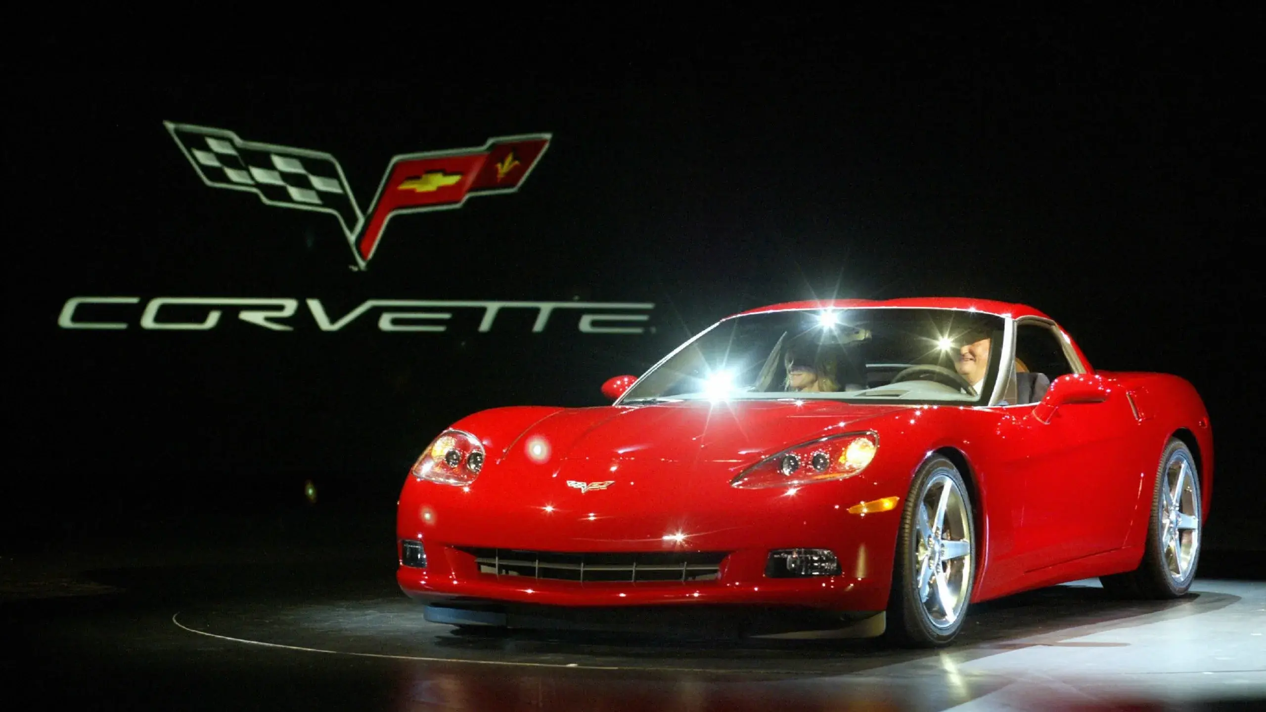 Corvette Generations/C6/C6 2005 Victory Red.webp